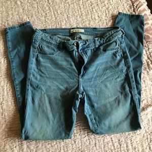 Abercrombie & Fitch Women Jeans 🌿